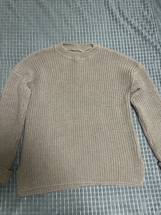 Вязаний светер подовжений