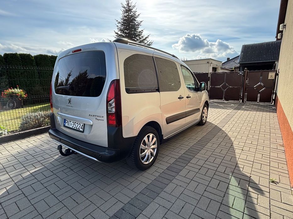 Peugeot Partner Peugeot Partner Tepee Outdoor 7os.!