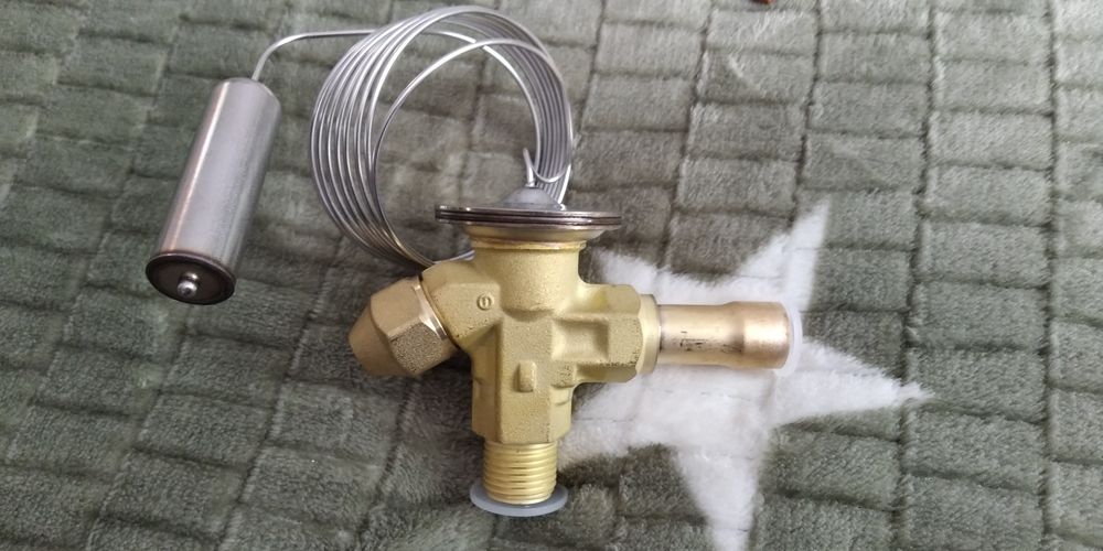 Электронный расширительный вентель DANFOSS AKV 10p2.
