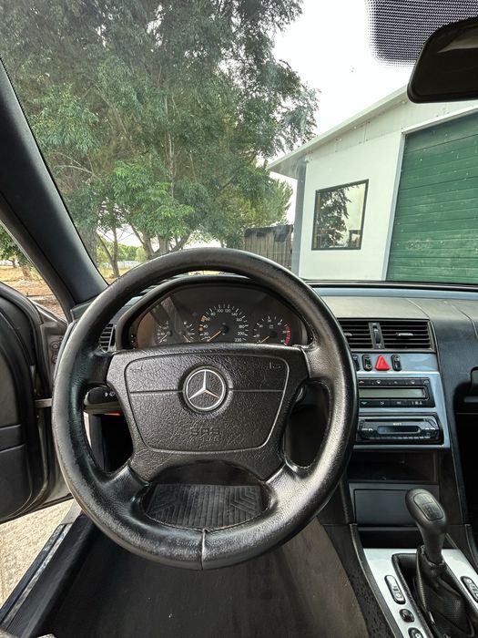 Mercedes-Benz 220 — fotografia 5
