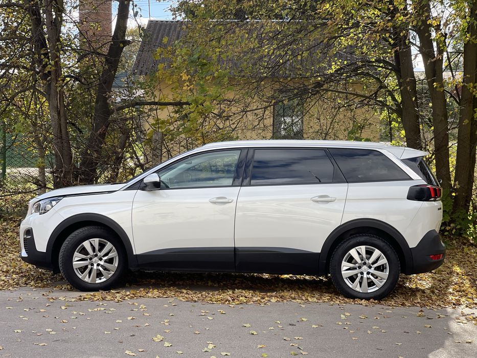 Peugeot 5008 (2020)