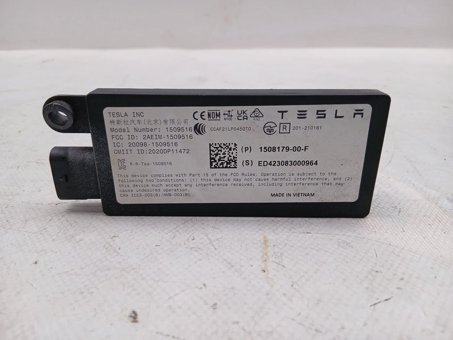 Módulo bluetooth TESLA Model Y (5YJY)