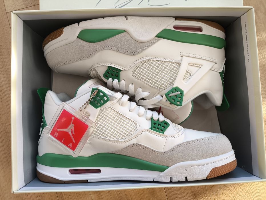Nike SB X AIR Jordan 4