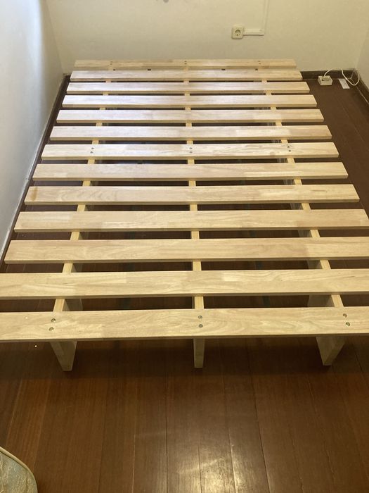 Cama casal japonesa madeira