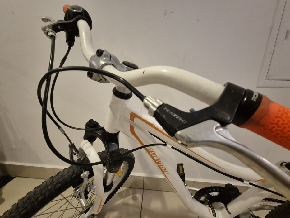 Rower Specialized Hotrock Aluminium 20" TekTro Shimano Tourney
