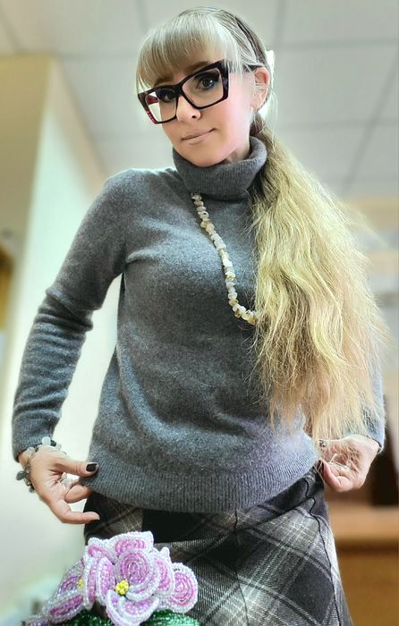 Лонгслив с интересным воротником