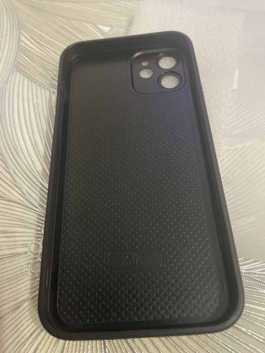 Чехол на айфон 12