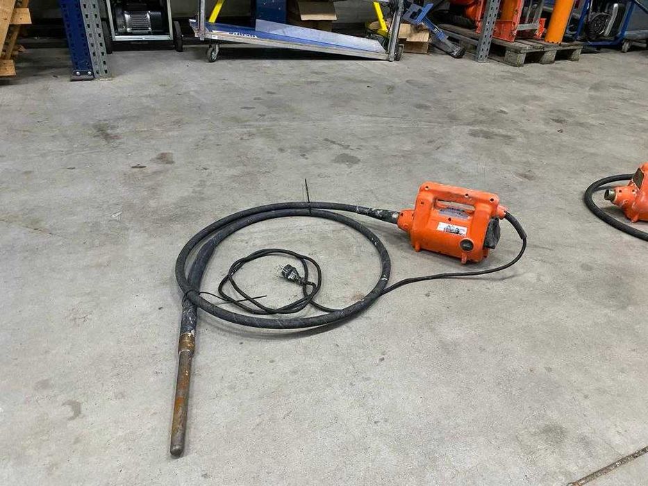 Wibrator buława pogrążalny zagęszczania betonu ALTRAD MEGAVIB używany