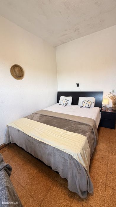 Quarto para arrendar na Sobreda | com contrato e recibos