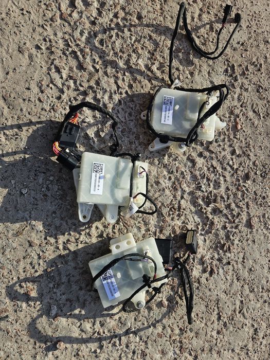 CCS ретрофіт Tesla Model S/X
