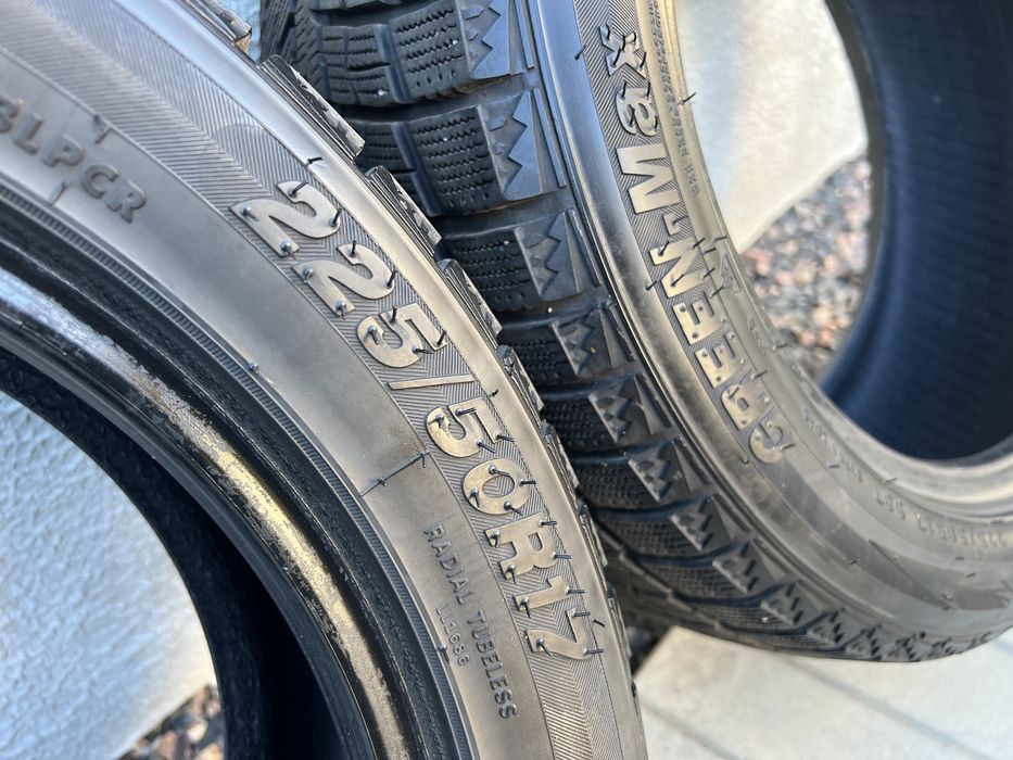 Шини зимові 225/50 R17