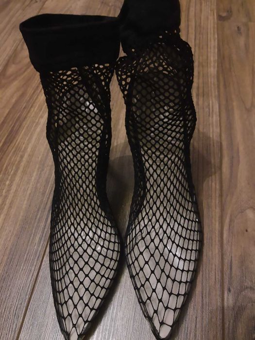 Buty szpilki siatkowane za kostkę