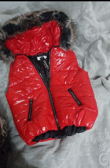 Pikowany bezrękawnik  polyskowy