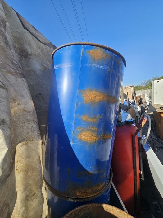 Beczki metalowe 200l