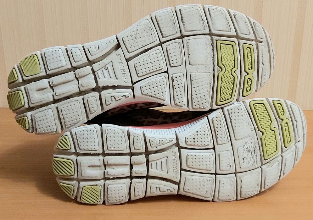Кроссовки унисекс SKECHERS