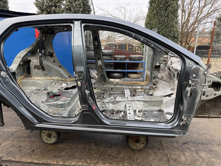 Próg Mazda 2 DE lewy prawy Mazda II słupek