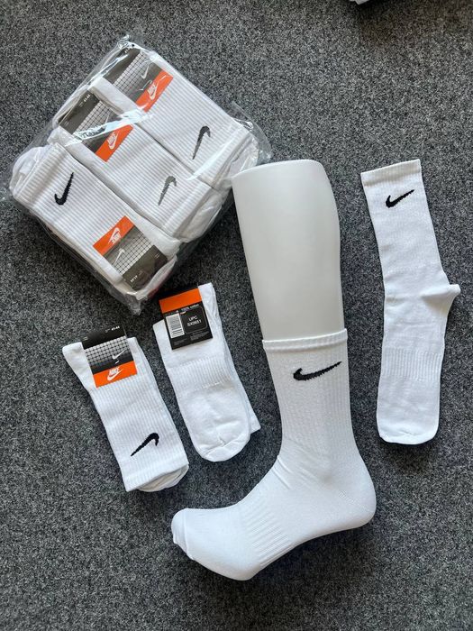 Nike Wysokie Białe Skarpety 41-44 (20par)