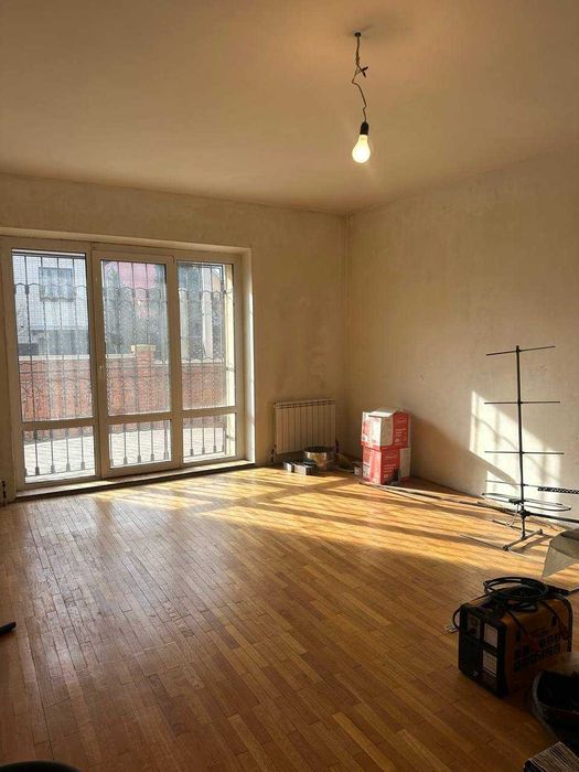 Продам Будинок в районы ж/м Тополь, с. Дослідне.