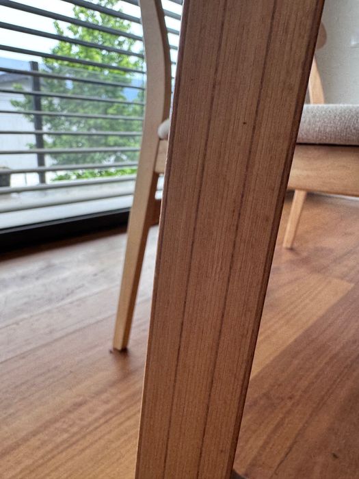 Mesa de jantar estilo nórdico