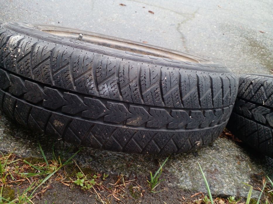 Продам.зимню.гуму.на.дисках.до.таврії