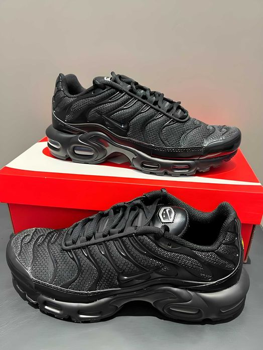 "Buty męskie Trampk Nike_Air_Max_TN_Plus_Black R.37.5