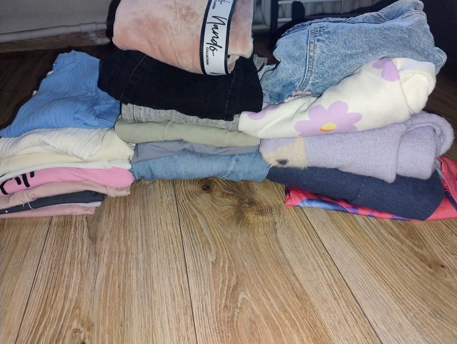 Zestaw ubrań Reserved i inne rozm od 140 do 152