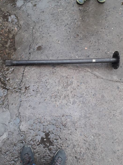 Полуось камаз почти новая.