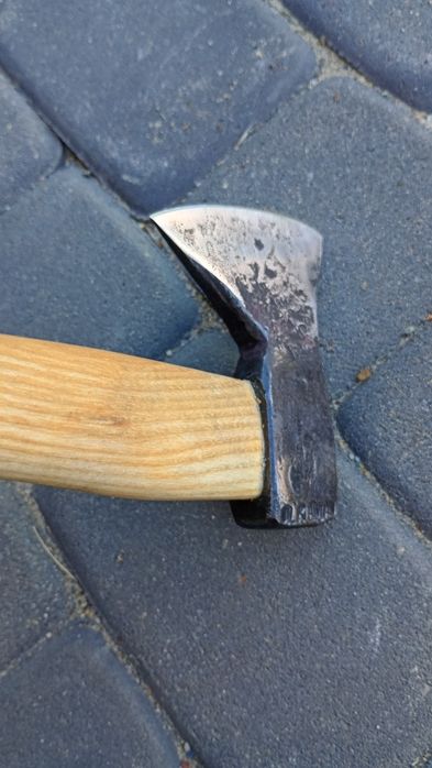 Kuta  malutka siekiera TechMłot 0,4kg / 35cm jesion