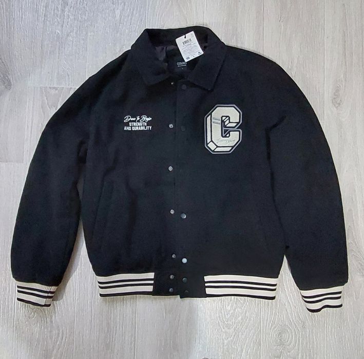 Продам бомбер,,Colin's
