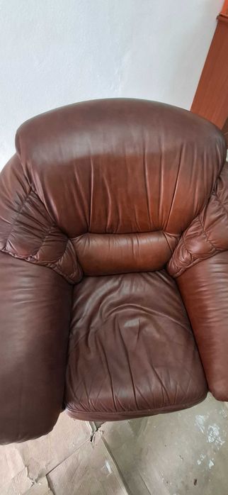 Sofá 1 pessoa castanho pele