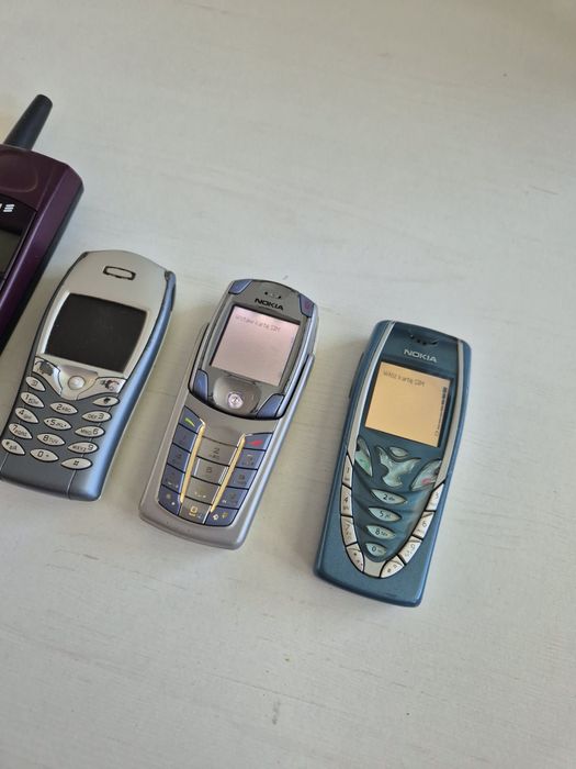 Stare telefony Nokia i inne