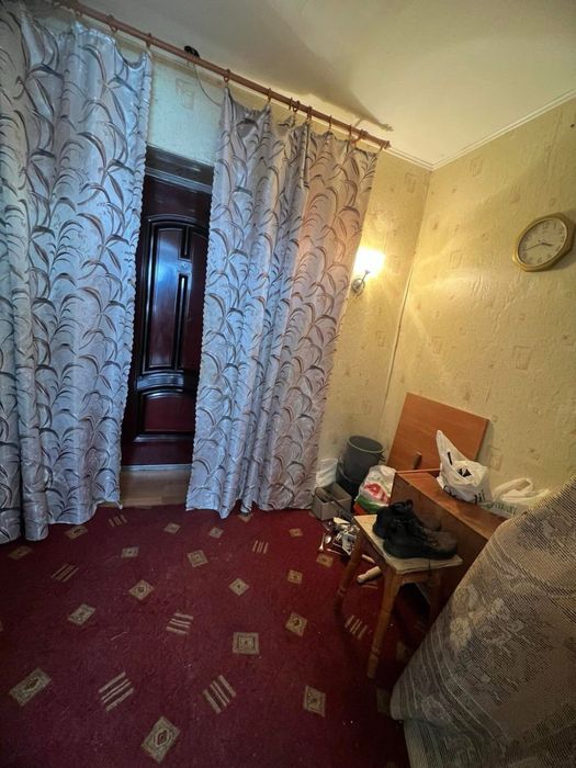 Продається кімната в гуртожитку р-н Черемушки