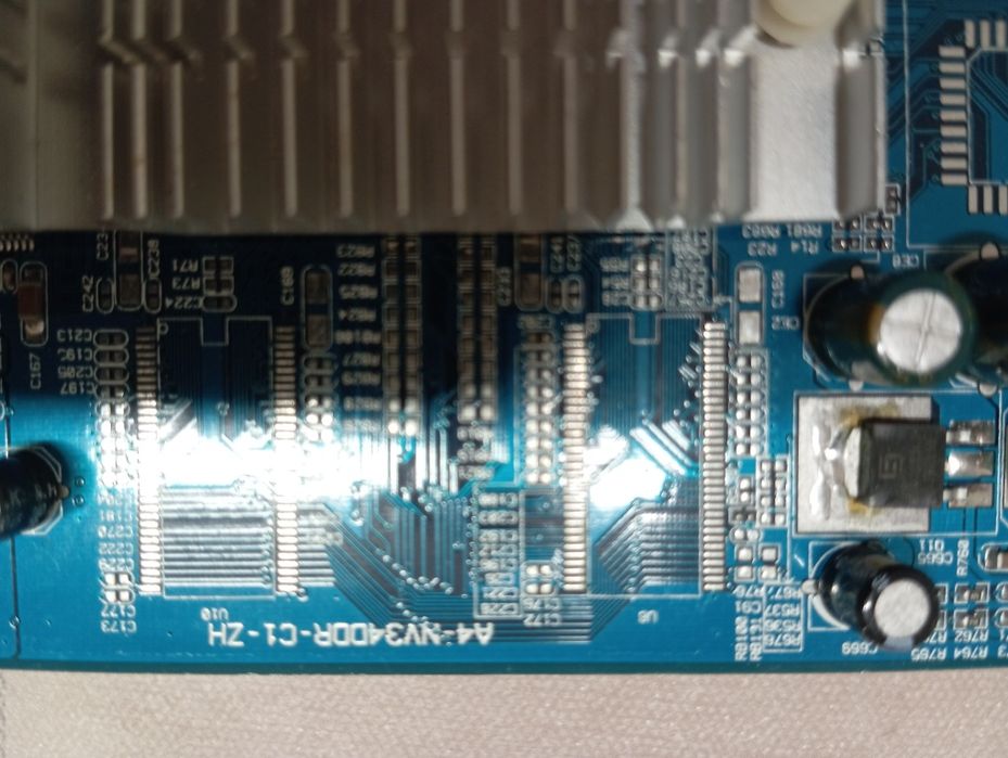 Old DDR Graphics Cards64309923952129121