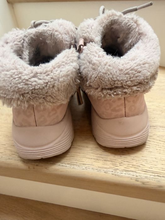 Демісезонні чоботи для дівчинки Skechers 31 р. Устілка 21 см