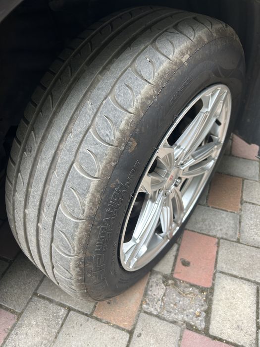 Продаю шикарный автомобиль