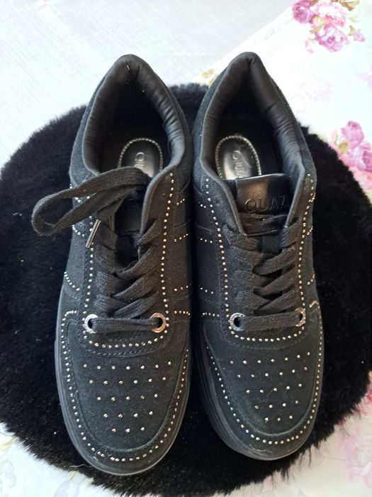 Obuwie  damskie  Quazi. Rozmiar 40