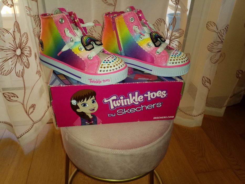 Ténis SKECHERS NOVOS lindíssimos