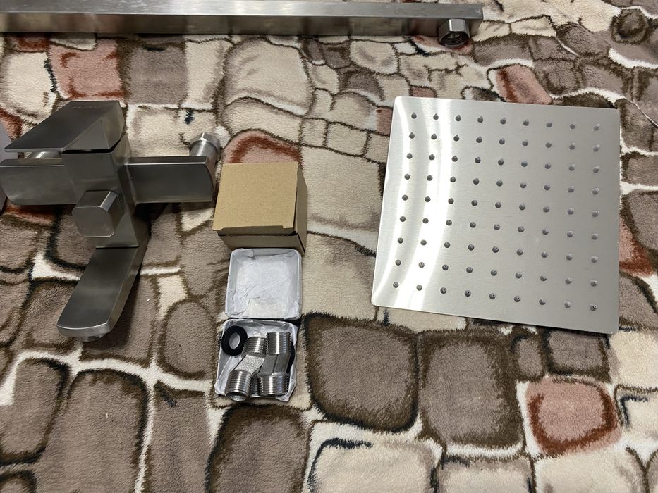 Змішувач ванноі кімнати FLEKO SS304