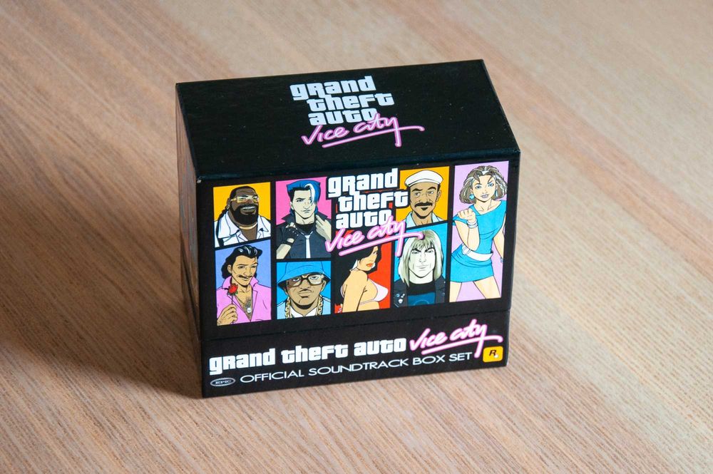 Grand Theft Auto: Vice City Official Soundtrack Box Set, Banda