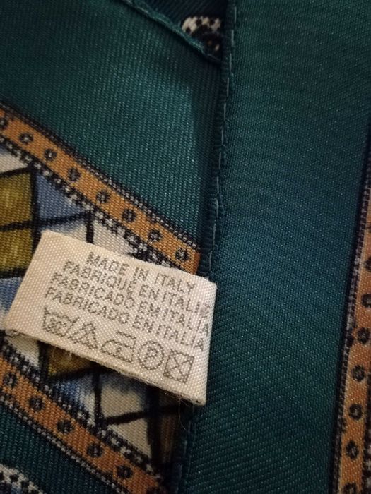 Lenços como NOVOS - Made in Italy - Preço de cada um