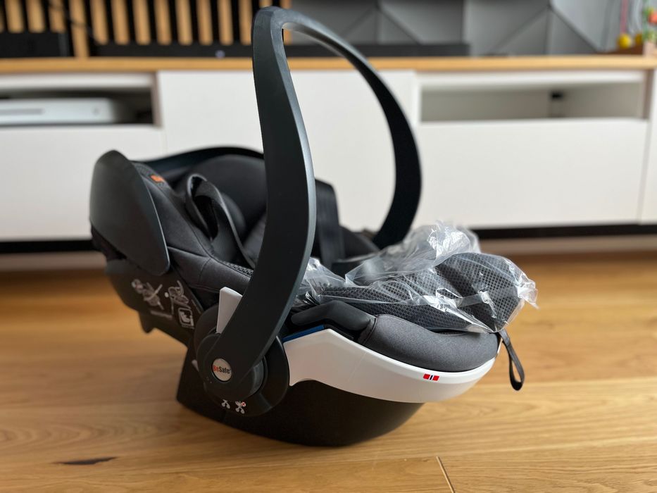 fotelik samochodowy BeSafe iZi Go Modular X2 i-Size przewiewna tkanina