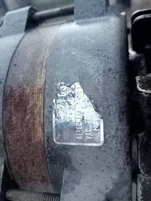 Генератор дизельного автомобіля Ford Transit