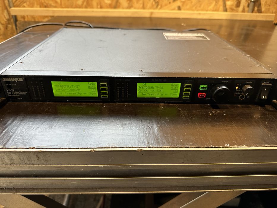 Micros sem fios shure ur4d