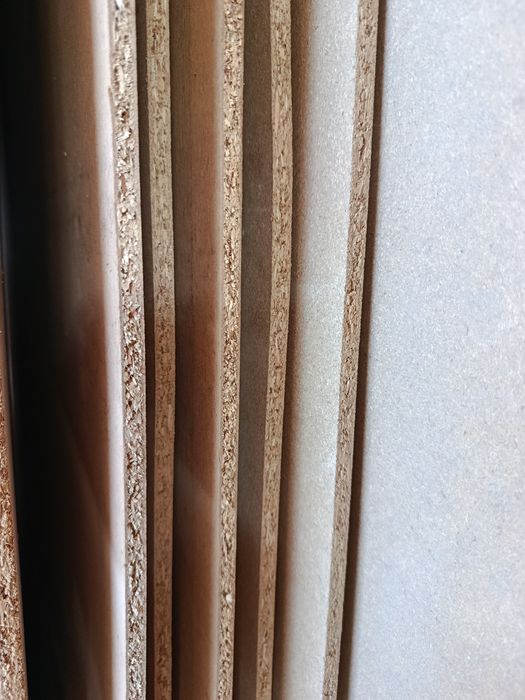 Placas em madeira semi novas