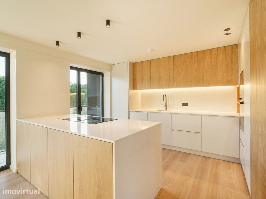 Apartamento T1 Novo com Vistas & Varanda