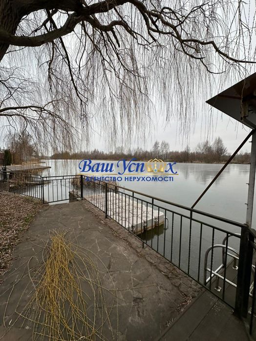 Продаж дома с выходом на реку Конча-Заспа ,дамба . село Козин