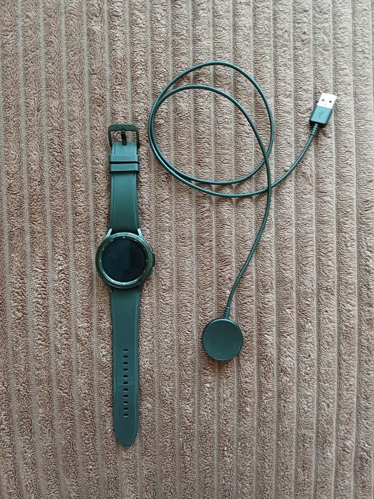 Смарт-часы Samsung Galaxy Watch 4