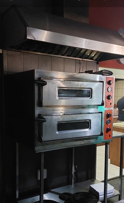 Piec do pizzy  gastronomiczny