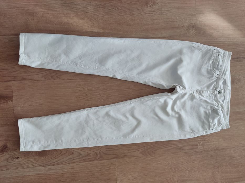 Sprzedam spodnie białe