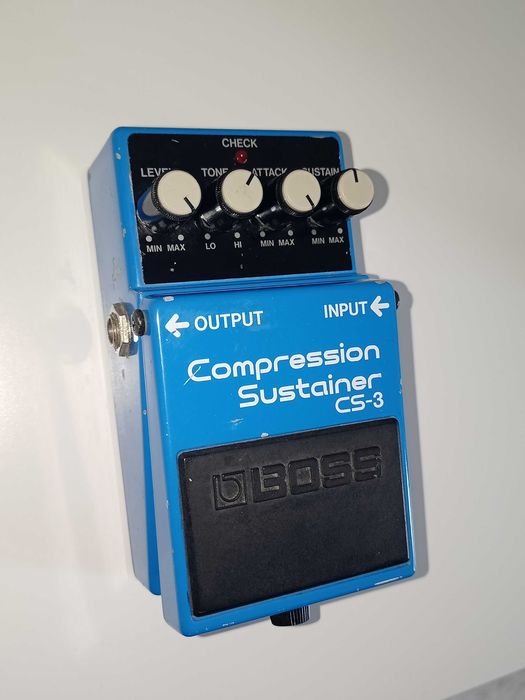 Boss CS-3 – kompresor / sustainer do gitary (biały kruk made in Japan)